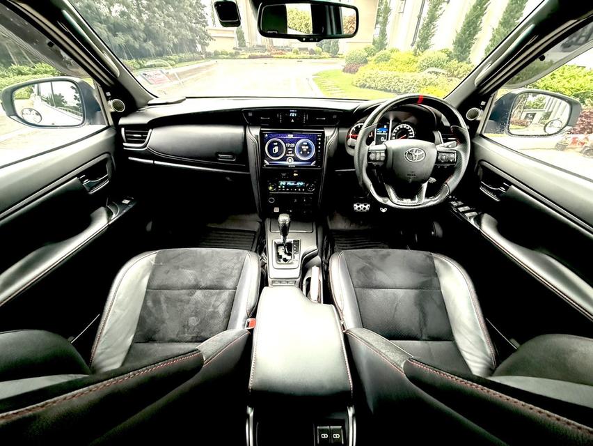 FORTUNER 2.8 GR SPORT BLACK TOP 4WD รูปที่ 12