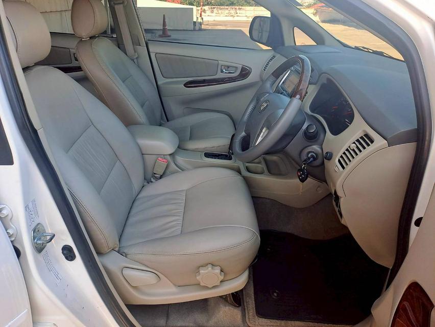 TOYOTA INNOVA, 2.0 V (MNC) (สีขาว) ปี2013 ประวัติดี เช็คศูนย์ตลอด 10