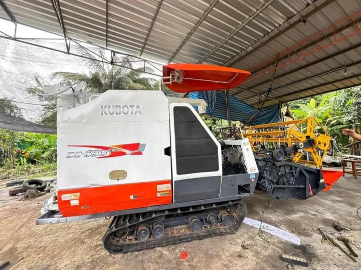 รถเกี่ยวข้าว KUBOTA พร้อมใช้งานสภาพดีมาก