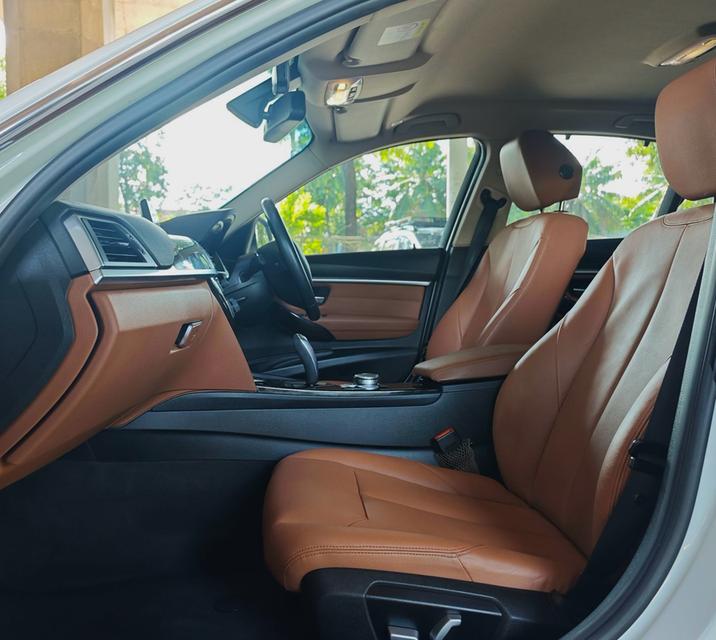 BMW 330e Luxury F30 Plug-in Hybrid ปี 2018 รูปที่ 13