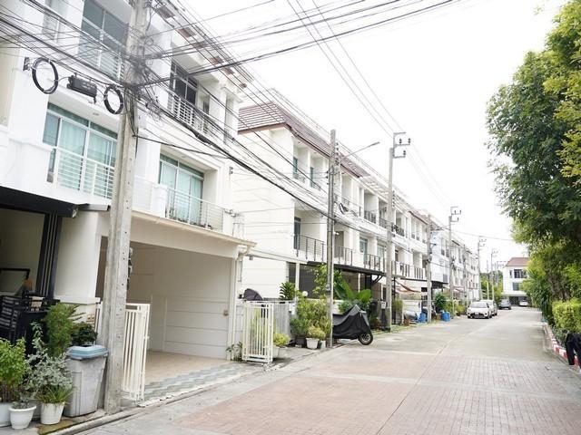 ขายทาวน์โฮม โครงการ บ้านกลางเมือง สุขุมวิท 113 รีโนเวทใหม่ทั้งหลัง 3
