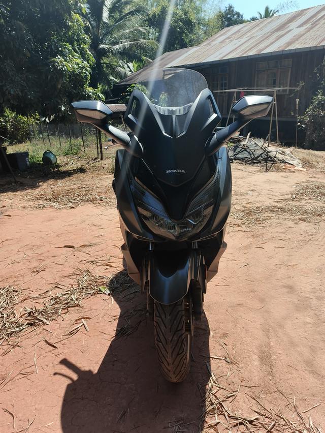 มอเตอร์ไซค์ Honda Forza รูปที่ 4