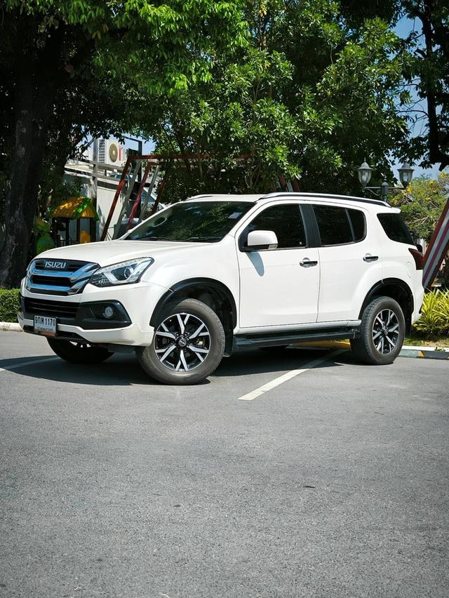 Isuzu MU-X 3.0 ONYX NAVI DVD A/T