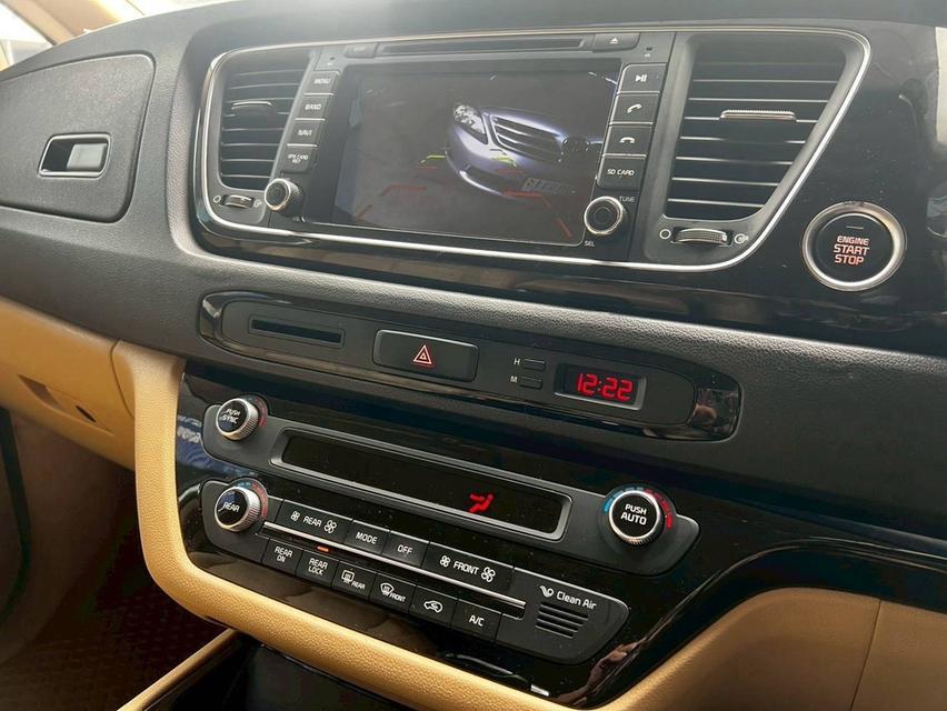 Kia Grand Canival 2.2EX (11ที่นั่ง) ปี 2015 จด 2017 สีขาว รูปที่ 11