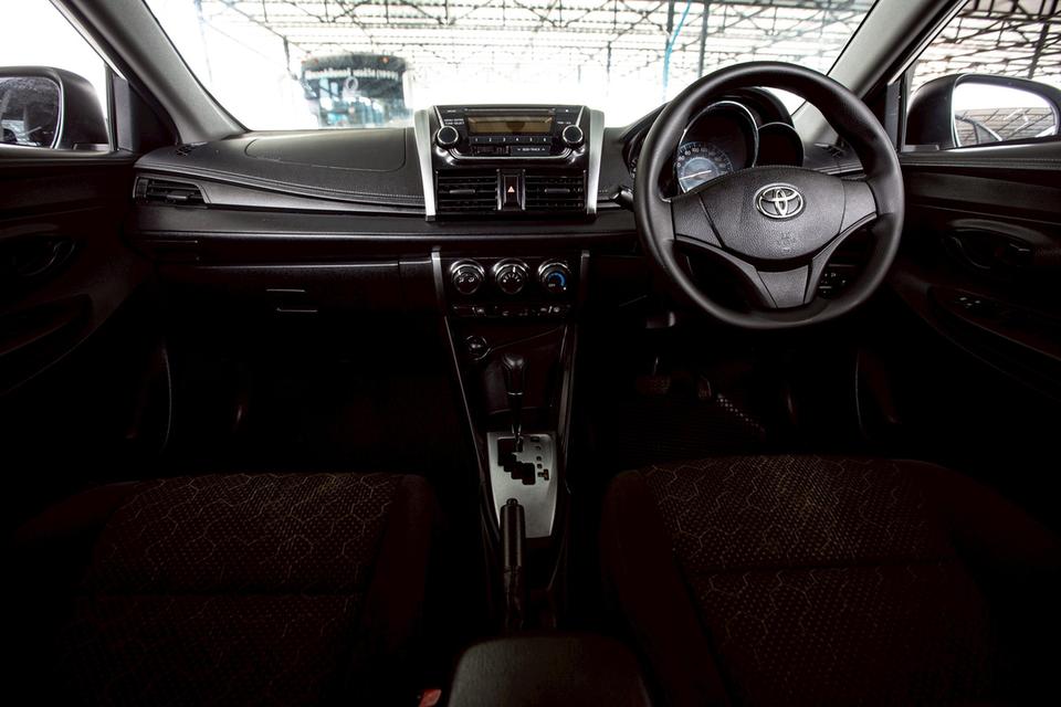 Toyota Vios 1.5E ปี 2017 สีขาว 17