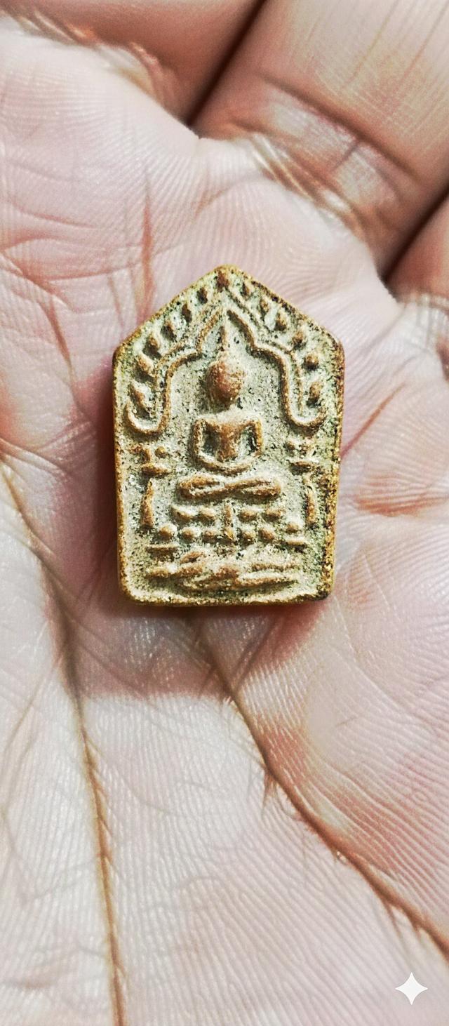 ขุนแผนพิมพ์เล็กหลวงปู่ทิมหลังตระกุดสาริกาทองคำ