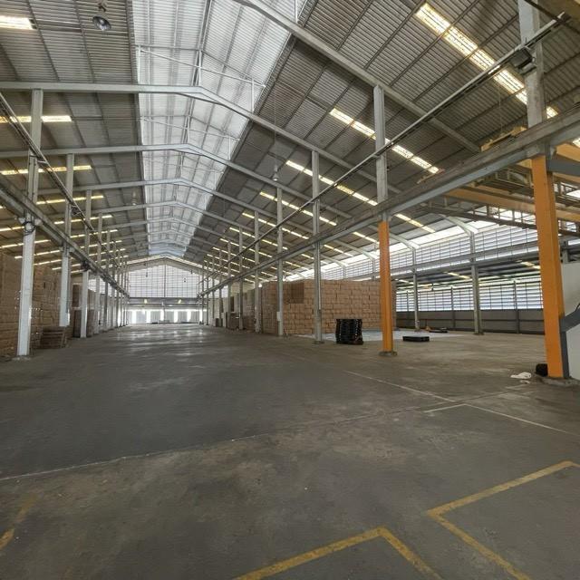 ให้เช่าโกดังขนาดใหญ่พร้อมสำนักงาน เนื้อที่ดิน 3ไร่ พื้นที่รวมทั้งหมด 3700 ตร.ม. ติดถนนเทพารักษ์ กม.10.5 บางพลี 2