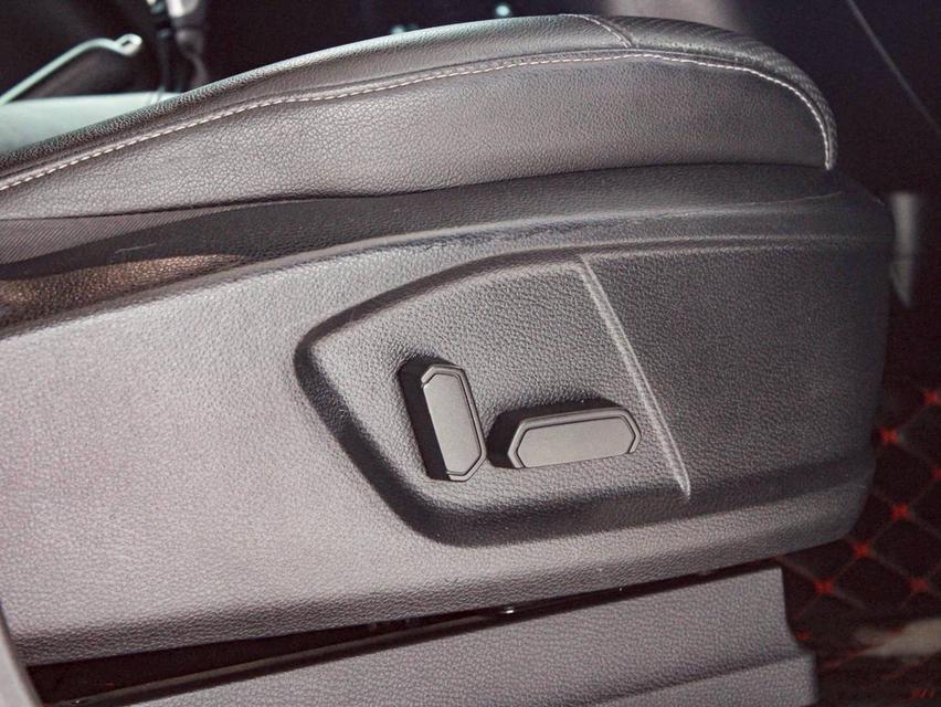 FORD EVEREST, 2.2 TITANIUM PLUS Minorchange 2WD  ปี 2019  โฉม ปี15-22  15