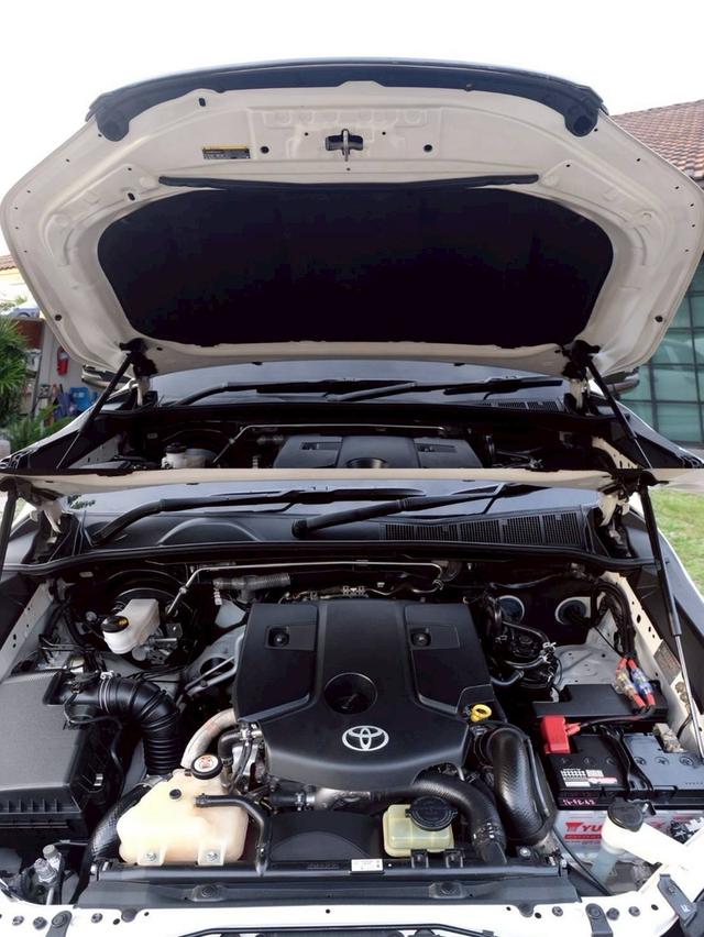 รหัสรถ KN5764 TOYOTA HILUX REVO รุ่น GR SPORT : เครื่องยนต์ 2.8 ดีเซล 2022 เกียร์ AUTO 19