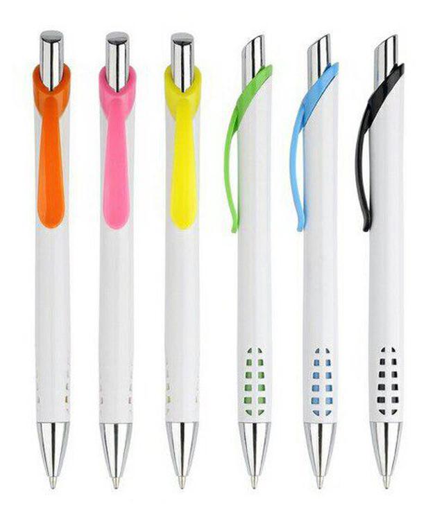 รับผลิตและจำหน่าย ปากกกาพลาสติก plastic pensราคาพิเศษ สกรีนโ 1
