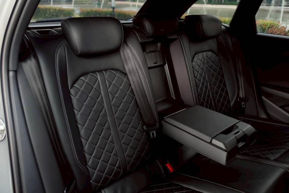 Audi A4 Avant 45 TFSI Quattro S-Line 2018 รถหรูเไมล์น้อย ราคาถูกสุดในตลาด 12