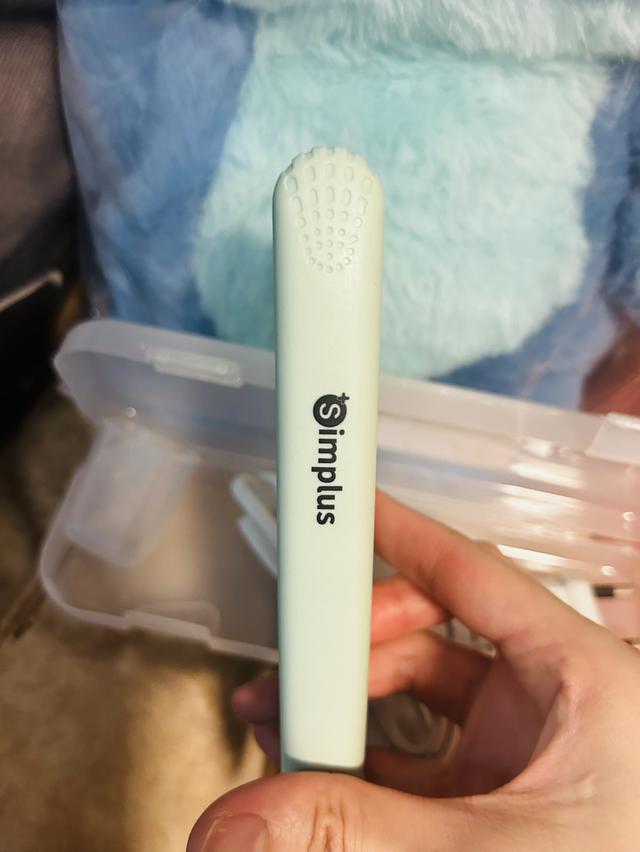 ส่งต่อเครื่องหนีบผมจิ๋วแบบพกพา Simplus