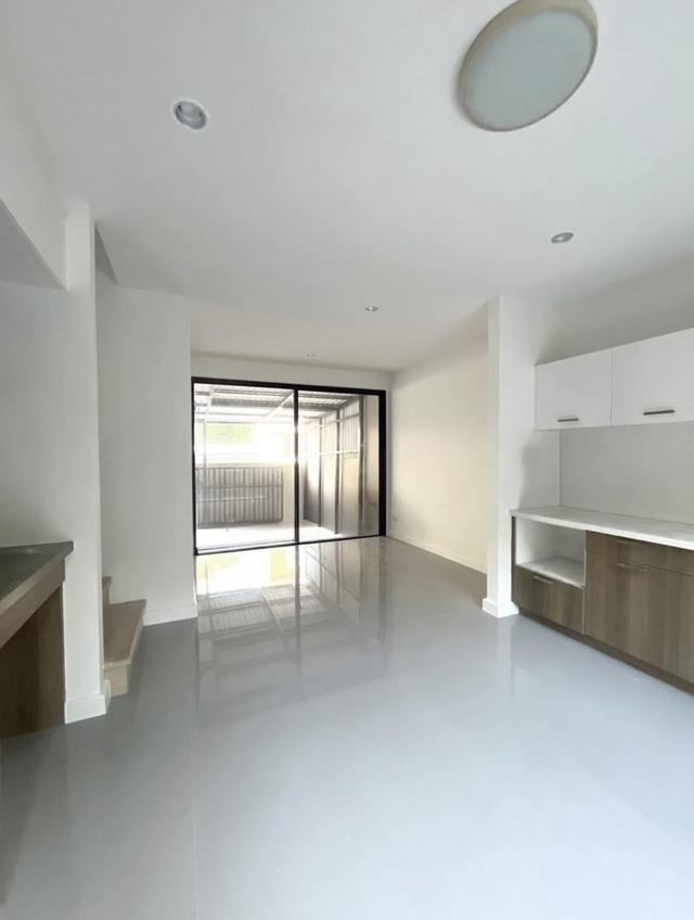 ปล่อยเช่าทาวน์โฮม 2 ชั้น โครงการ Urbano รามคำแหง 94  3