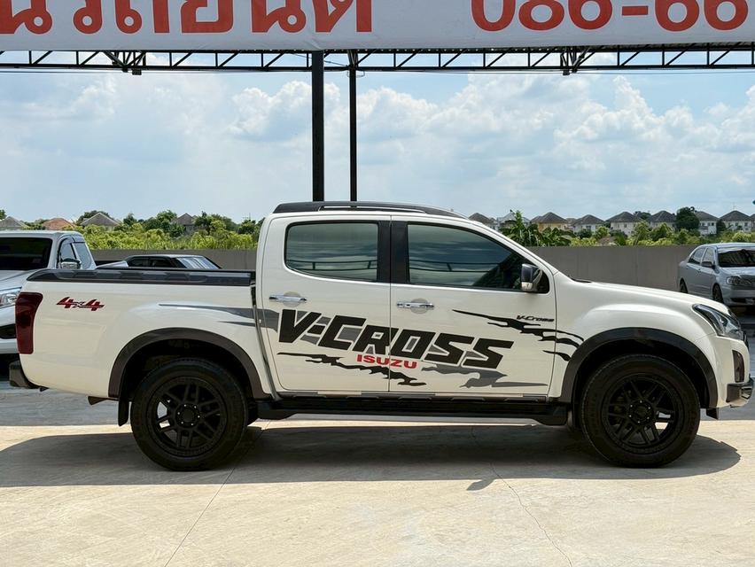 ออกรถ99 บาท รถกระบะออกห้างป้ายแดงใหม่กริ๊บ ออพชั่พแน่น ตัวท็อปออพชั่น ISUZU D-MAX 3.0 Vcross MAX Z-Prestige Cab4 4WD ปี2019 2