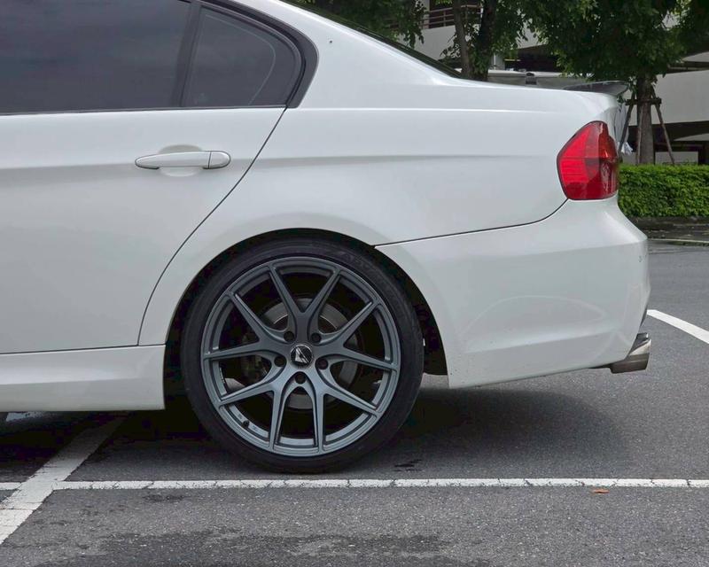 BMW 320D M Sport ดีเซล (E90) ปี 2010 LCI สีขาว 9