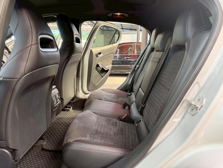 Mercedes-benz GLA250 2.0 ปี2016รถบ้านแท้  ใช้งานน้อย 67,000 กม.  6