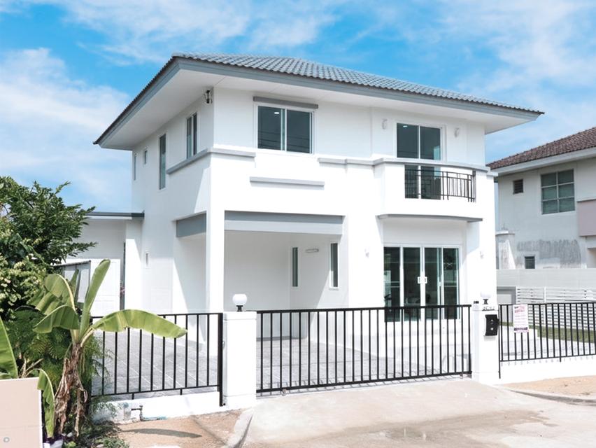 ขายราคาพิเศษ บ้านเดี่ยว 2 ชั้น ม.อิงลดา ขนาด 52.2 ตร.ว. 4 ห้องนอน 2 ห้องน้ำ บ้านสวยมาก หลังใหญ่ ถนนเมน ทำเลดีเยี่ยม ฟังชั่นครบ พร้อมเฟอร์ พื้นที่กว้าง 1