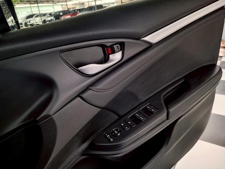 🚗HONDA CIVIC FC 1.8 EL MNC เกียร์ ปี 2019 เคดิตดีฟรีดาวน์ 8