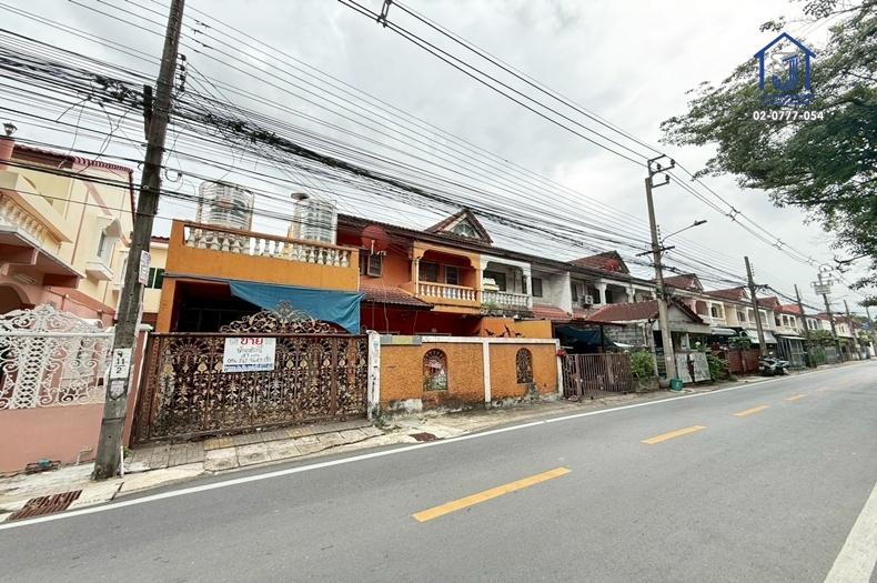 ขายทาวน์โฮม 2 ชั้น 41 ตารางวา ซอยนวมินทร์ 111 หลังมุม ใกล้ทางด่วนเอกมัย-รามอินทรา