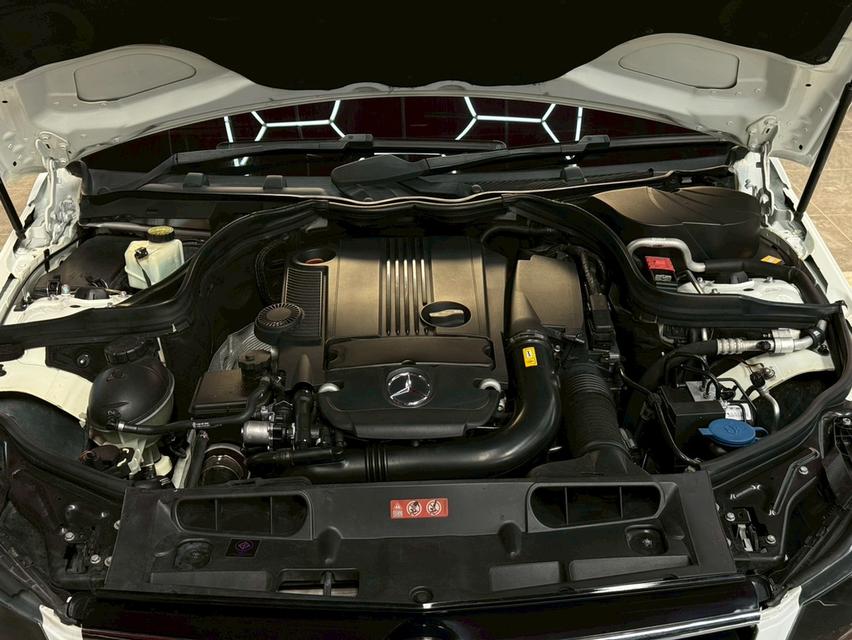 Mercedes-Benz C200 W204 Edition C AMG Sport พิเศษ ตัวสุดท้าย ปี 2014 18