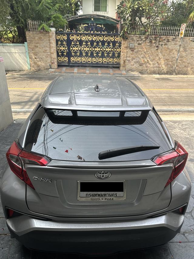 ขายด่วน Toyota C-HR 1.8 Entry ปี 2019 สีเทา