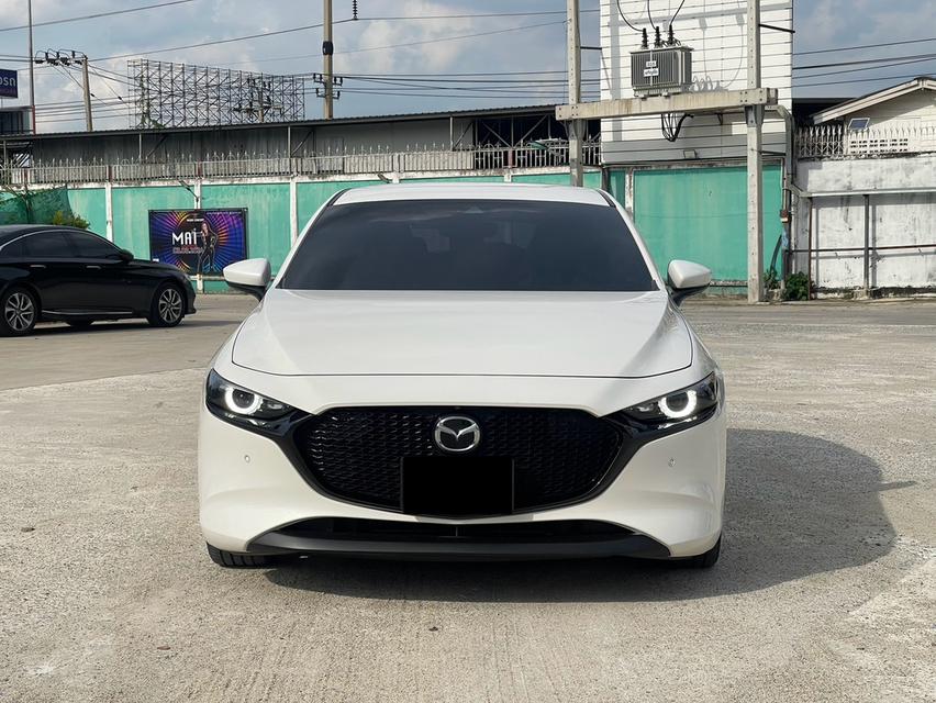 Mazda 3 2.0 SP Hatchback ปี 2020 สีขาว  2