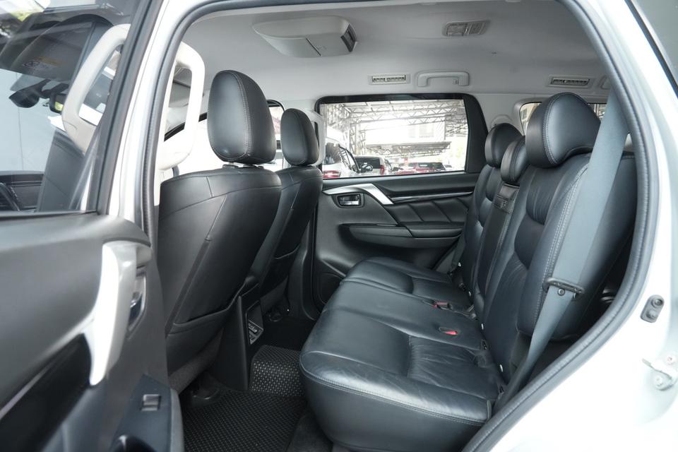 ปี 2018  MITSUBISHI PAJERO SPORT 2.4 GT 2WD A/T สี เทา รูปที่ 12
