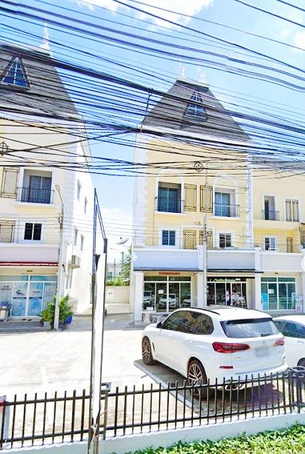 ให้เช่าทาวน์โฮม 3 ชั้น พระยาสุเรนทร์ ติดถนน MRTบางชัน 2.6กม.18 ตร.วา. 220 ตร.ม. เหมาะกับโฮมออฟฟิศ โชว์รูม 1