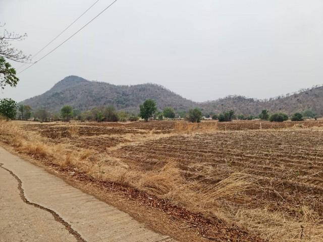 ที่ดินบ้านพร้อมโอนเจ้าของขายเอง ที่ดินติดภูเขา ต.พระนอน อ.เมือง จ.นครสวรรค์ วิวสวยมากๆๆ 5ไร่เศษ โทร 096-882-1857 6