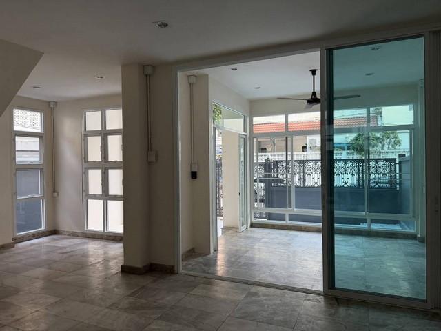 โฮมออฟฟิศ Casa Pacífica Bangkok 5 ห้องนอน 4 ห้องน้ำ 400 ตารางเมตร เพียง100เมตรถึงBTS พระโขนง 3