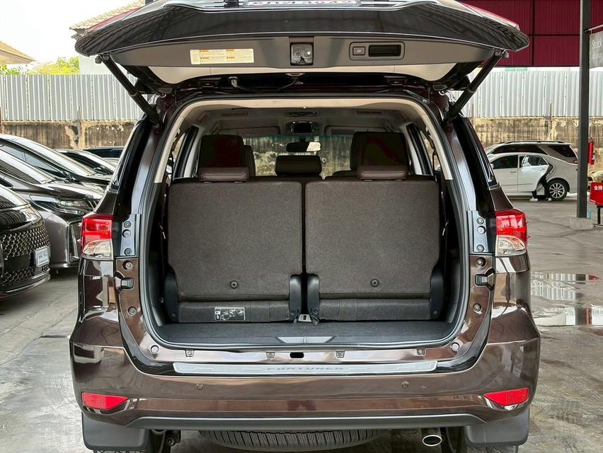 ปี 2017 TOYOTA FORTUNER, 2.4 V คู่มือBookserviceครบรับประกันตัวถังเดิม 100% รูปที่ 17
