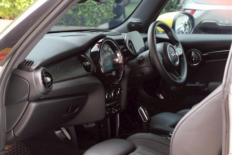 น่ารักน่าชัง Mini Cooper SE LCI 2021 ไฟฟ้า100% รถสภาพใหม่ ราคาคุ้มสุดๆ 10