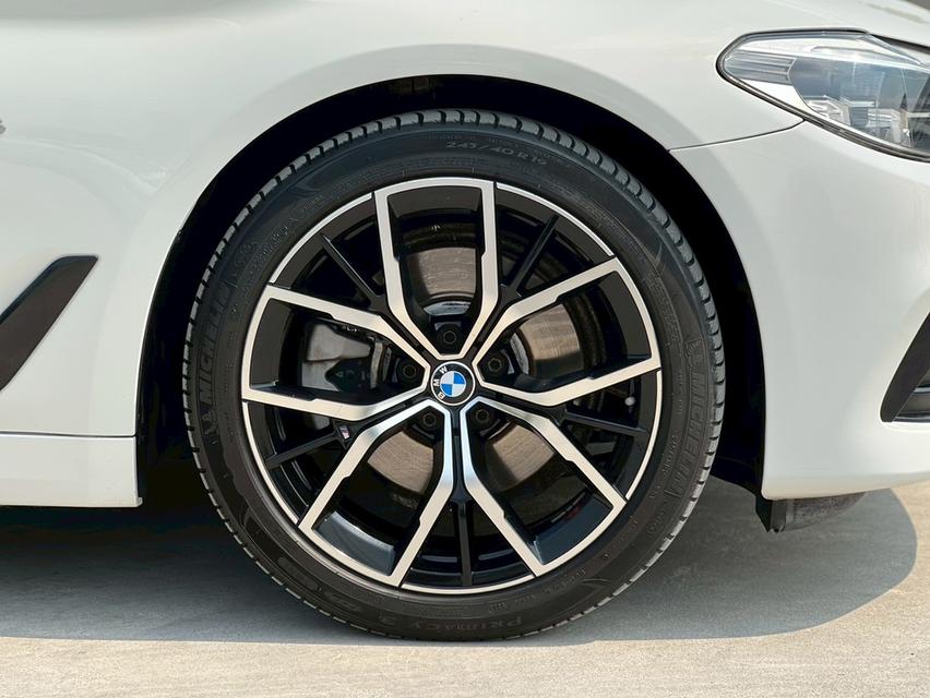 ปี 2018 BMW SERIES 5, 520d SPORT รถบ้าน เซอร์วิสศูนย์ทุกระยะ รูปที่ 19