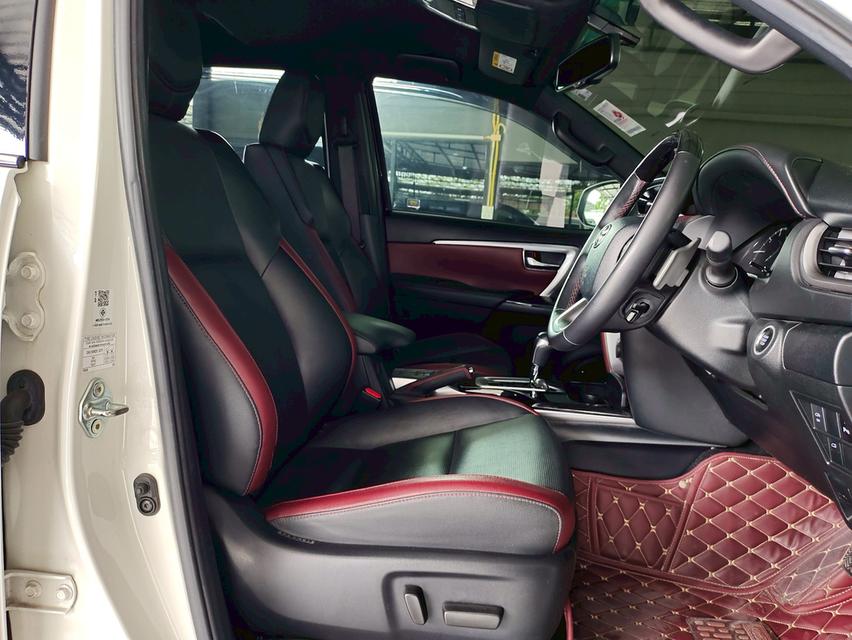 FORTUNER LEGENDER 2.4 V 2WD ปี 2021 19
