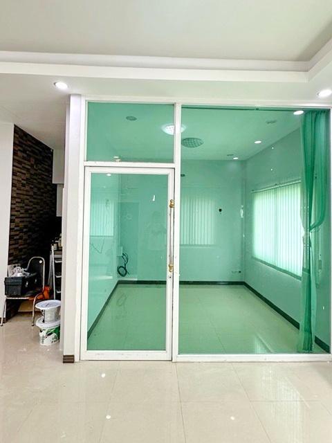 ถูกกว่าโกดัง คฤหาสน์ 7นอน ให้เช่า 162ตร.ว. 642ตรม. Mega Bangna 2.4กม. รถไฟฟ้าศรีลาซาล 3.1 กม. ตรงข้ามโรงพยาบาลพริ้นซ์ สุ 6