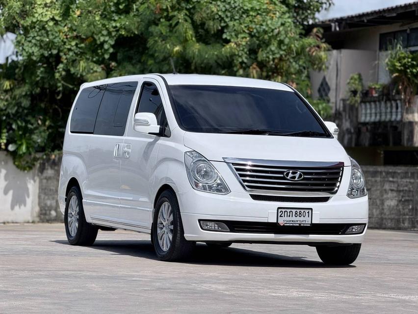 HYUNDAI GRAND STAREX 2.5 VIP 2013รถตู้ VIP 11 ที่นั่ง โฉม 10-18 นั่งสบาย แอร์เย็นฉ่ำ