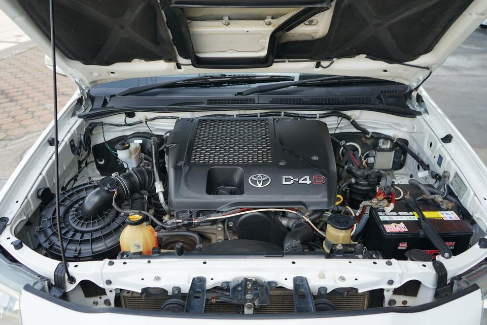 2015 TOYOTA VIGO 2.5E TRD 7