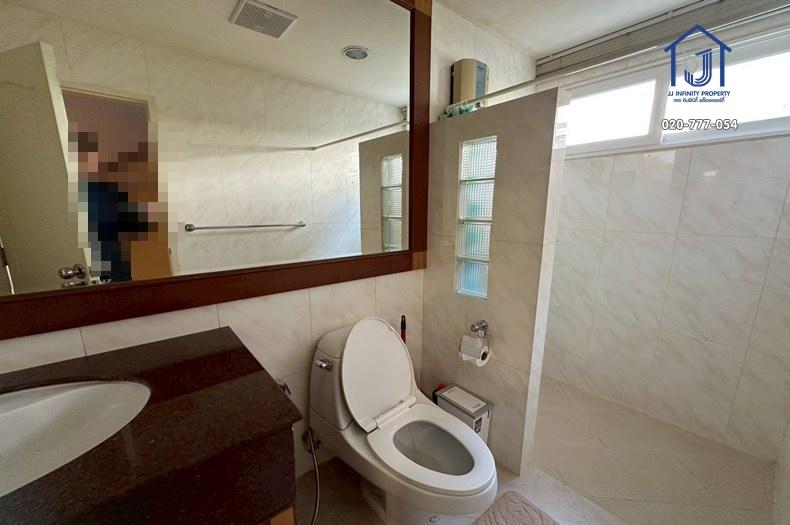 ขายบ้านเดี่ยว 2 ชั้น หมู่บ้านพัฒนาการ 100.04 ตารางวา หลังมุม ซอยพัฒนาการ 30  ใกล้ทางด่วนและรถไฟฟ้า 16