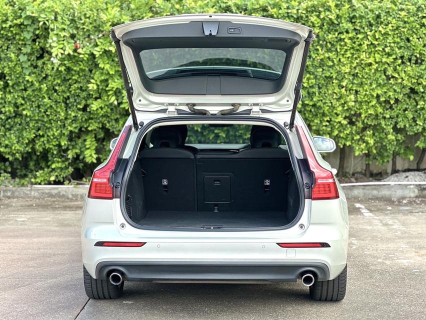 Volvo v60 T8 ปี 2021 7