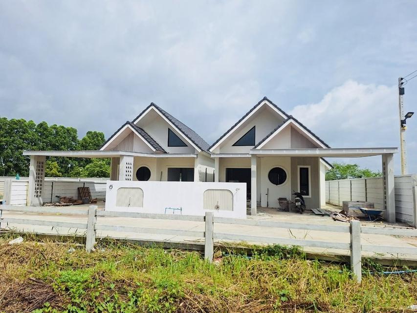บ้านเดี่ยว ทำเลห่าง รพ.พานทองเพียง 3 กิโลเมตร 2 ห้องนอน | 2 ห้องน้ำ | 2 ที่จอดรถ 5