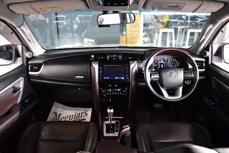 TOYOTA FORTUNER 2.4 V ปี 2017 รหัส TKG836 6