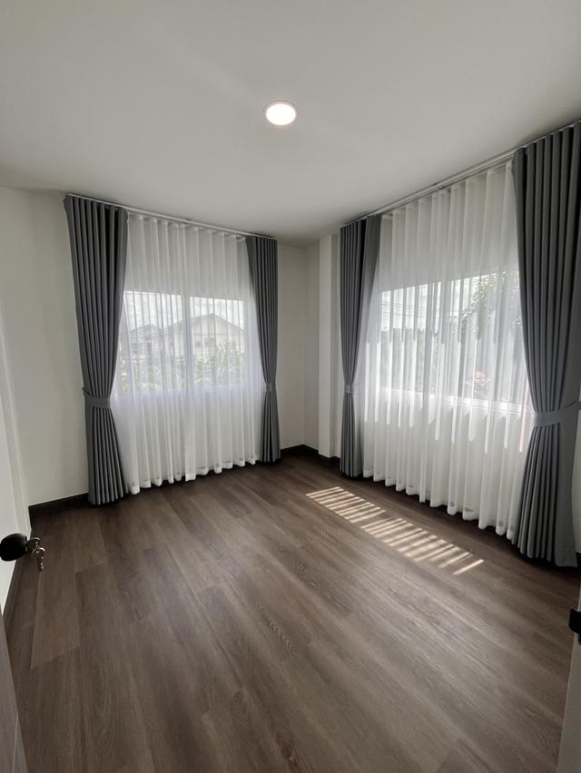 บ้านหลังมุม รีโนเวทใหม่ สไตล์โมเดิร์น พร้อมของแถมมากมาย! 11