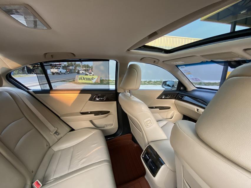รถเก๋ง HondaAccord ปี 2013 รูปที่ 7
