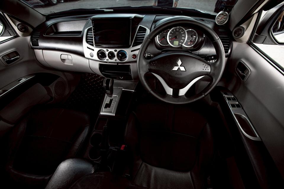 Mitsubishi Triton Plus Double Cab 2.5 Ddi Auto ปี 2012 สีขาว  13