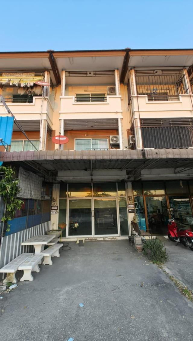 ขายอาคารพาณิชย์ 3 ชั้น 1