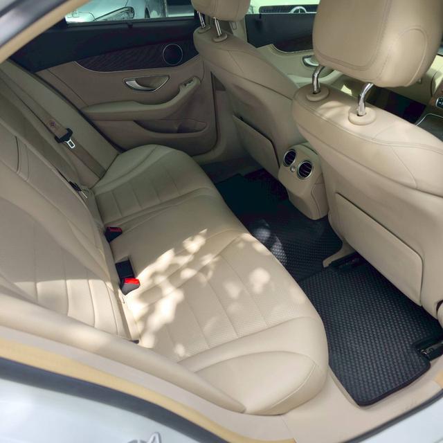 รหัสรถ BAC7538 🚗✨ Mercedes-Benz C300 Bluetec Hybrid Exclusive ปี 2015 (แท้) 9