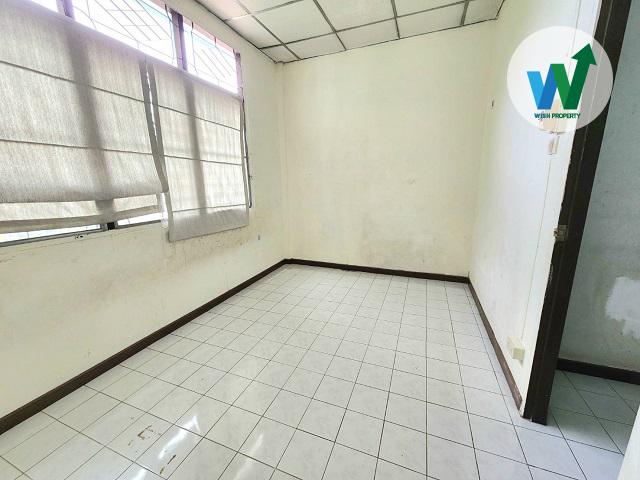 ขายบ้าน และ ให้เช่าบ้านลาดพร้าว 101  วัดบึงทองหลาง พร้อมอยู่ 2 นอน 2 น้ำ 7