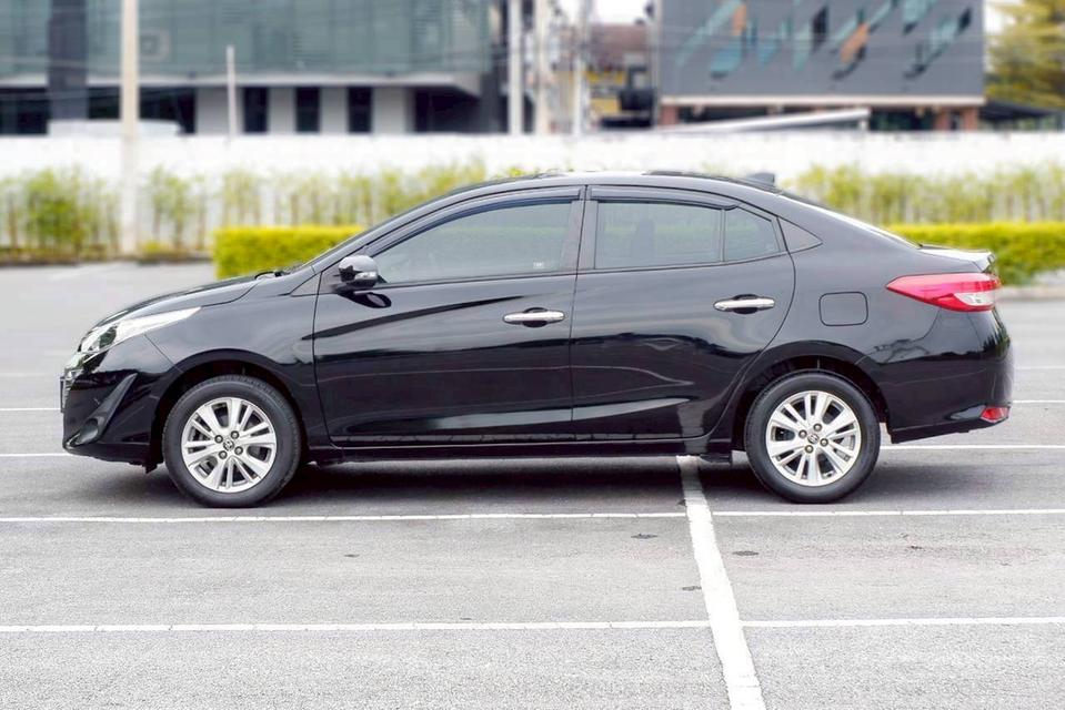 Toyota Yaris ativ 1.2 E สีดำ ปี 2018 8