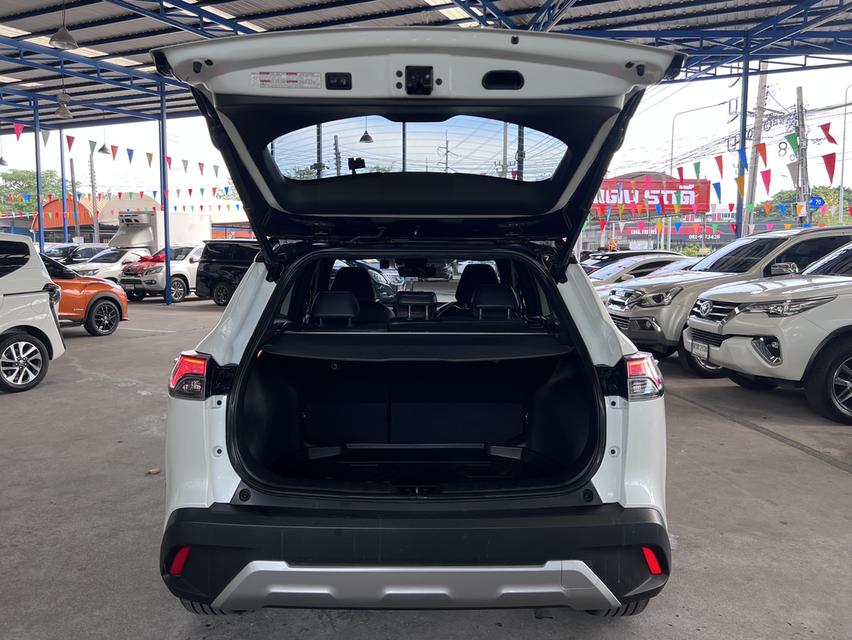 ขาย Toyota Cross 1.8 GR Sport Hybrid ปี 2022 ออโต้ สีขาว เครื่องเบนซิน+ไฟฟ้า รถสวยขับดี ประหยัดน้ำมัน รูปที่ 13