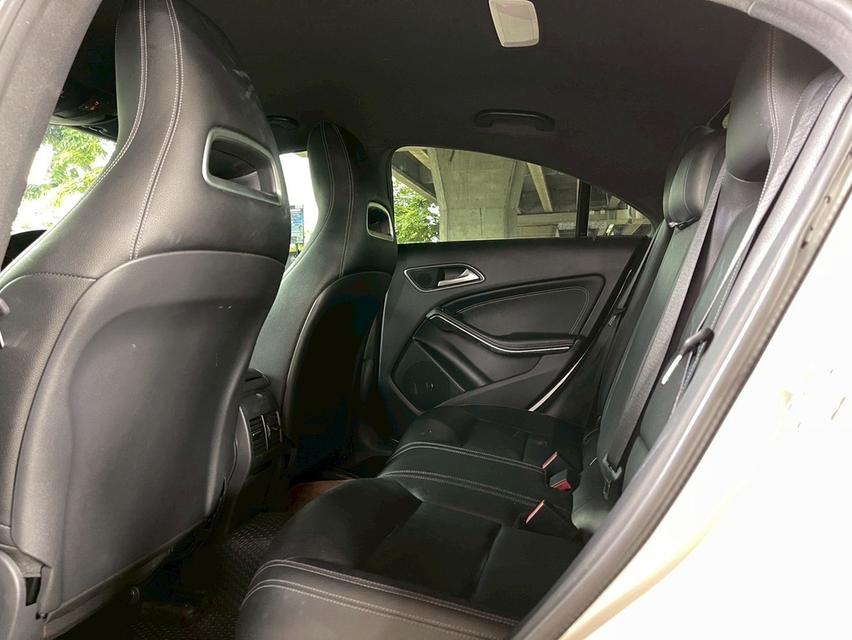 รหัสรถ WMT6697 BENZ CLA200 ปี 2016 10